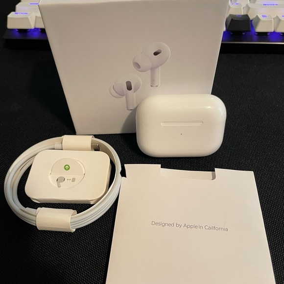 Apple AirPods Pro (2nd Generation) *SEALED* AirPods With MagSafe Charging Case - Picture 5 of 6